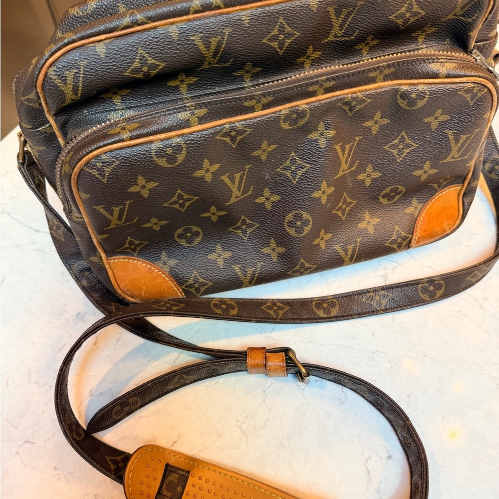 Louis Vuitton Nil messenger bag monogram canvas 28